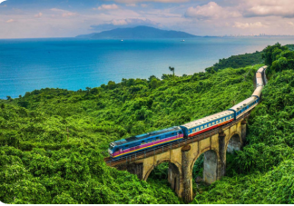 Đoàn tàu du lịch "Kết nối di sản miền Trung"